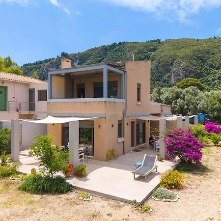 Eucalyptus 2019 Beachfront Apartment *