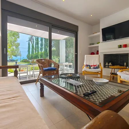 Eucalyptus 2019 Beachfront Apartment