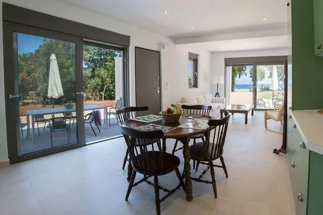 Eucalyptus -- Agios Ioannis Beachfront Apartman *