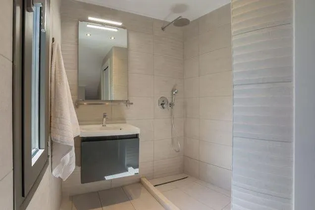 Eucalyptus -- Agios Ioannis Beachfront * אגיוס יואניס